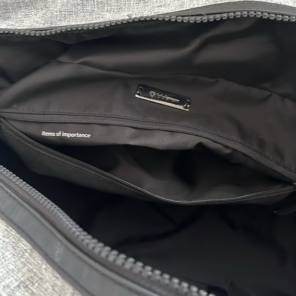 Lululemon Out of Range Duffel (33L) - Picture 5 of 9